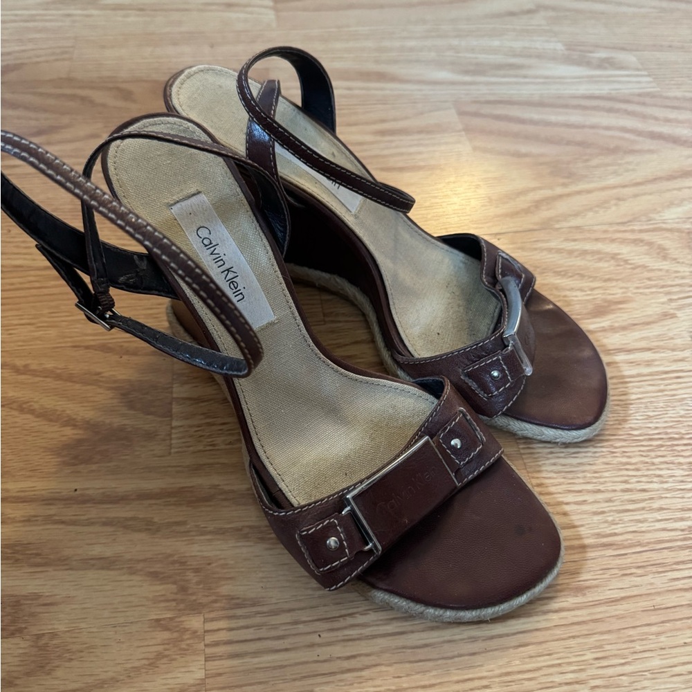 Calvin Klein Catherine Women's Brown Leather  Wedge Sandals size 8 - Picture 2 of 6